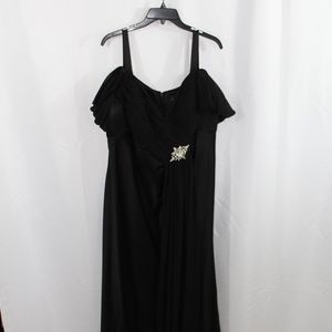 Beautiful Black Cold-Shoulder Gown w/broach